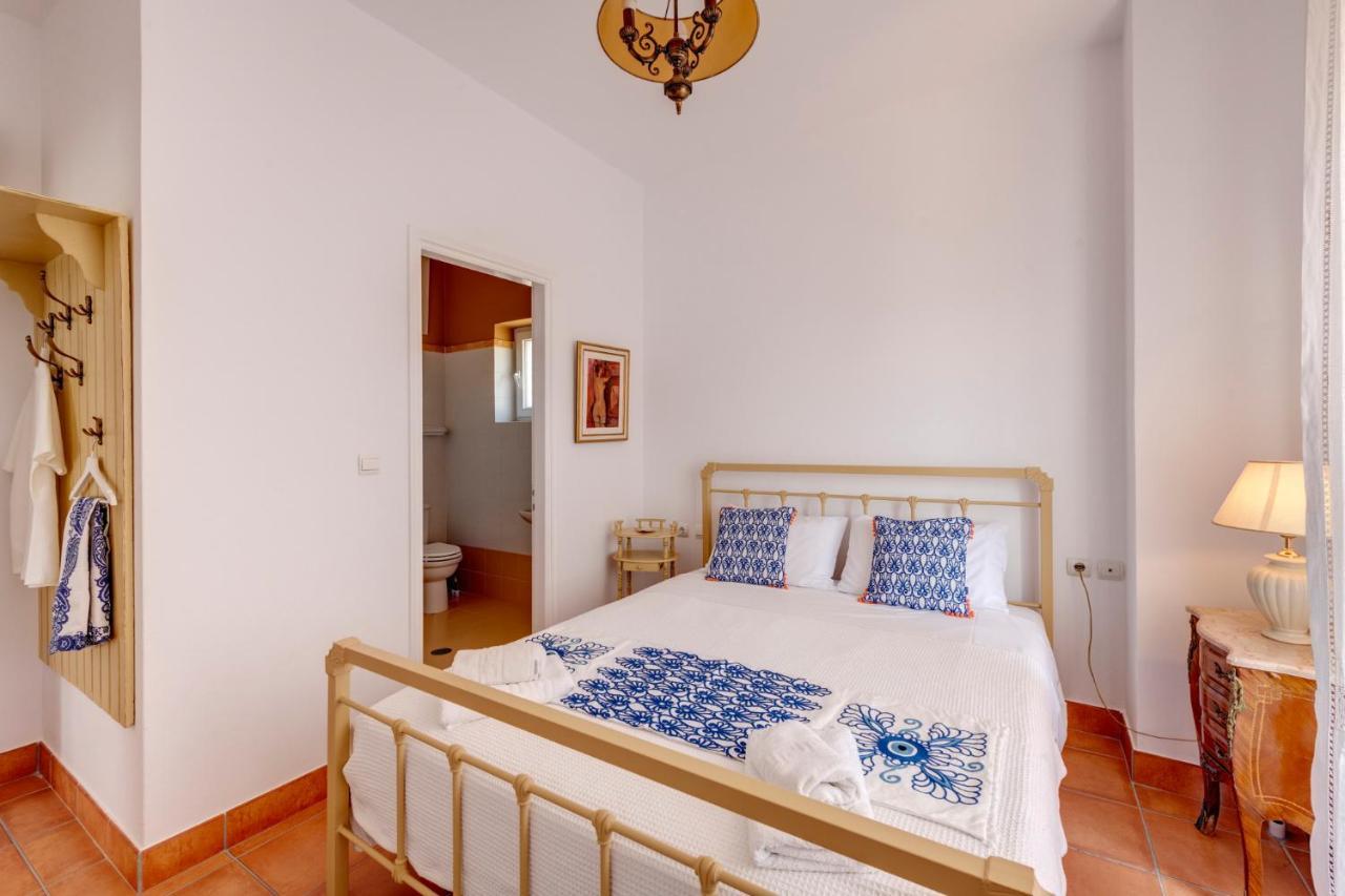 Cycladic Aura - Traditional Holiday Cottage Фінікас Екстер'єр фото